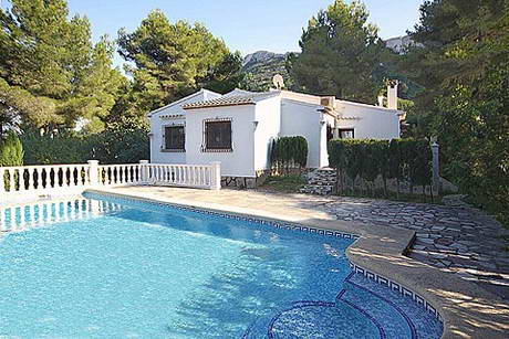 La mme terrasse, avec plus de soleil, impression plus chaleureuse