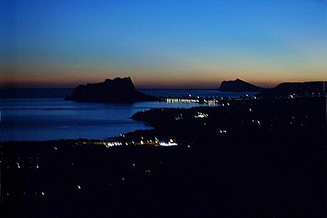 La Costa Blanca prs de Calpe, aprs le coucher du soleil
