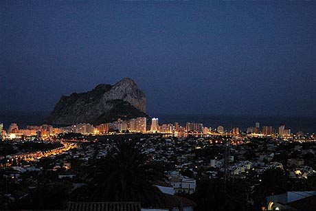Calpe vue depuis les hauteurs, de nuit